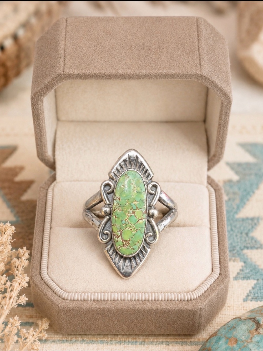 Ring Vintage 925 Sterling  Silver Green Turquoise Healing Gemstone